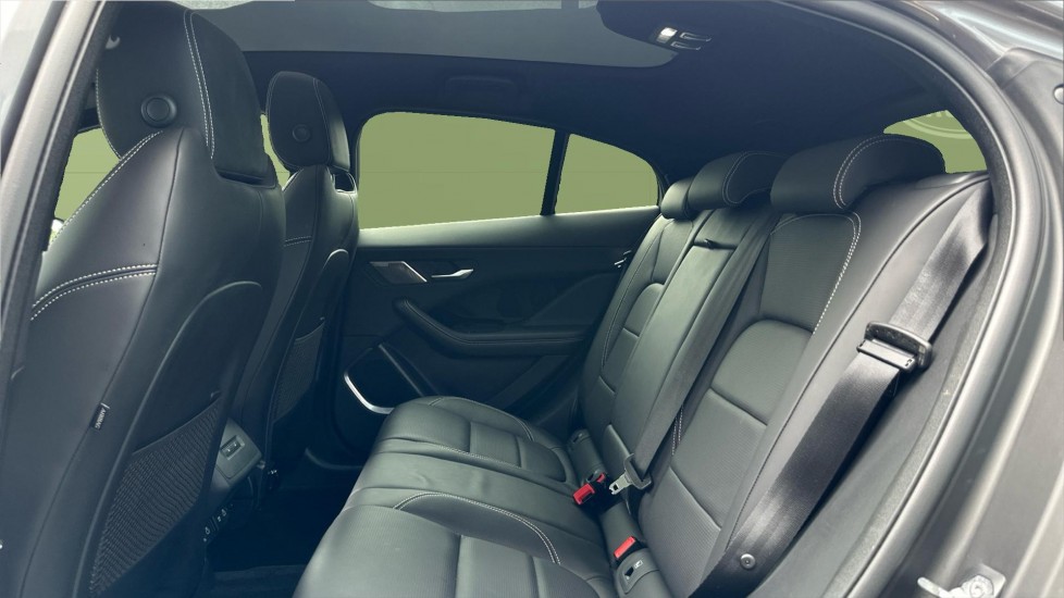 Jaguar I-Pace 294kW EV400 HSE Black 90kWh 5dr Auto 11kW Charger Electric Estate - Image 4