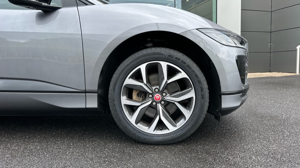 Jaguar I-Pace 294kW EV400 HSE Black 90kWh 5dr Auto 11kW Charger Electric Estate - Image 8