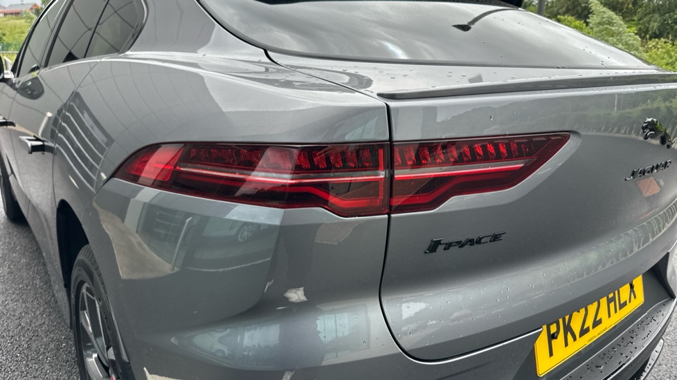 Jaguar I-Pace 294kW EV400 HSE Black 90kWh 5dr Auto 11kW Charger Electric Estate - Image 19