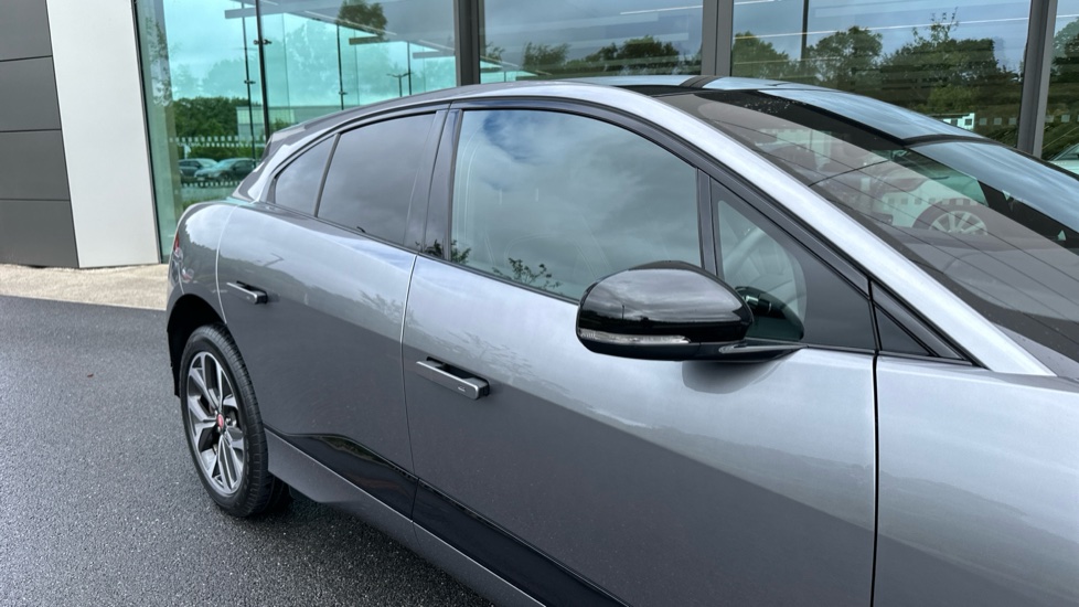 Jaguar I-Pace 294kW EV400 HSE Black 90kWh 5dr Auto 11kW Charger Electric Estate - Image 23