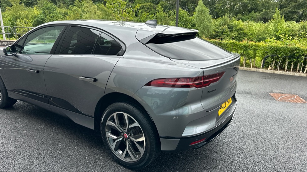 Jaguar I-Pace 294kW EV400 HSE Black 90kWh 5dr Auto 11kW Charger Electric Estate - Image 26