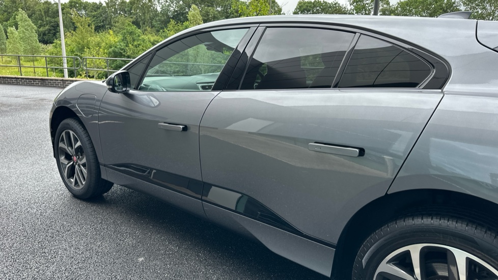 Jaguar I-Pace 294kW EV400 HSE Black 90kWh 5dr Auto 11kW Charger Electric Estate - Image 27