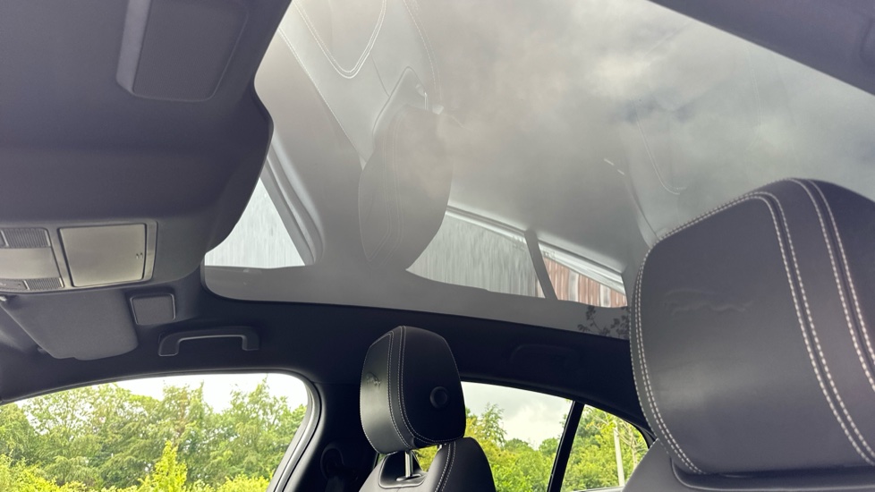 Jaguar I-Pace 294kW EV400 HSE Black 90kWh 5dr Auto 11kW Charger Electric Estate - Image 33