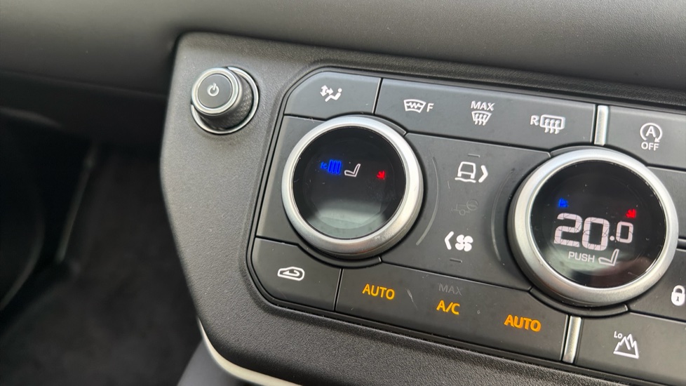 Land Rover Defender 3.0 D250 XS Edition 110 5dr Auto Diesel Estate - Image 32