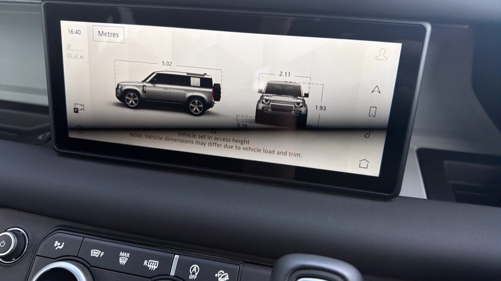 Land Rover Defender 3.0 D250 XS Edition 110 5dr Auto Diesel Estate - Image 37