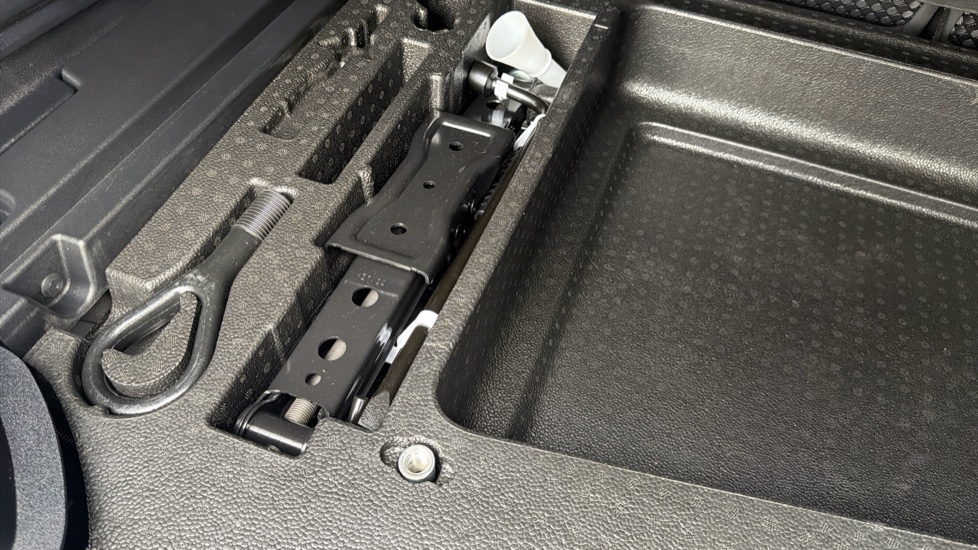 Land Rover Defender 3.0 D250 XS Edition 110 5dr Auto Diesel Estate - Image 59