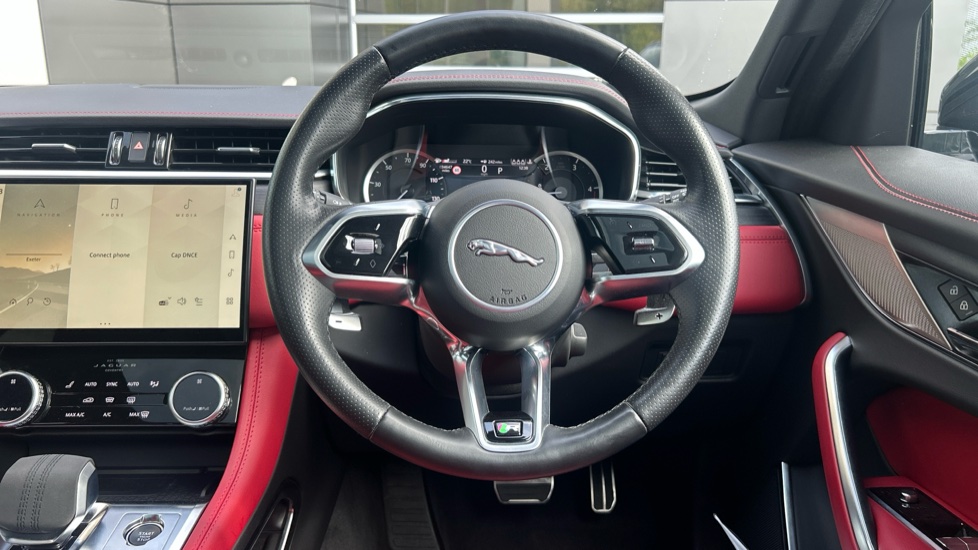 Jaguar F-Pace 2.0 D200 R-Dynamic Black 5dr Auto AWD Diesel Estate - Image 15
