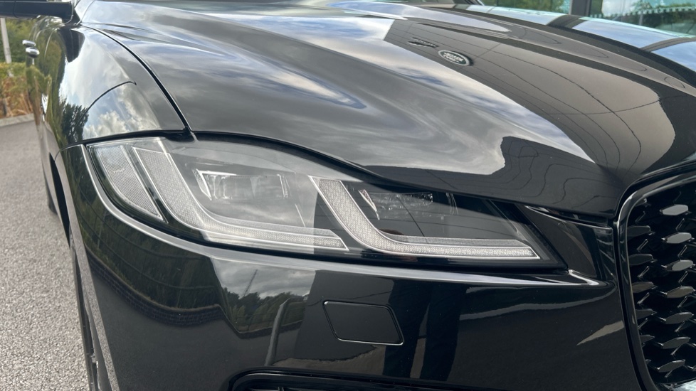 Jaguar F-Pace 2.0 D200 R-Dynamic Black 5dr Auto AWD Diesel Estate - Image 17