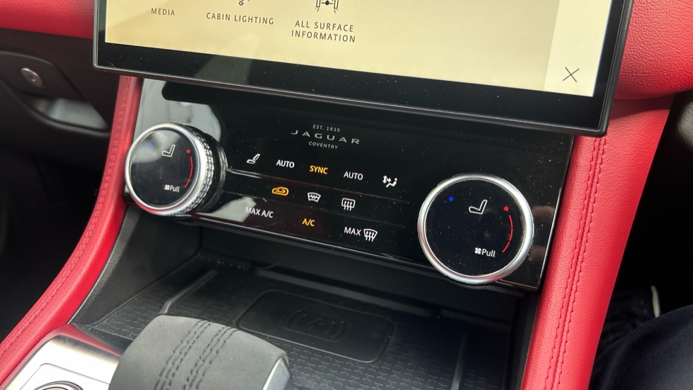 Jaguar F-Pace 2.0 D200 R-Dynamic Black 5dr Auto AWD Diesel Estate - Image 39