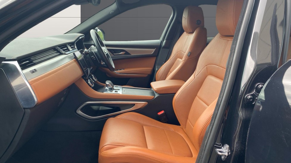 Jaguar F-Pace 2.0 D200 R-Dynamic S 5dr Auto AWD Diesel Estate - Image 3