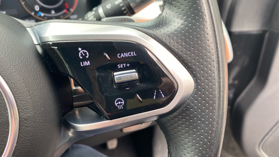 Jaguar F-Pace 2.0 D200 R-Dynamic S 5dr Auto AWD Diesel Estate - Image 29