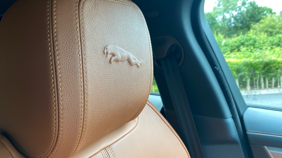 Jaguar F-Pace 2.0 D200 R-Dynamic S 5dr Auto AWD Diesel Estate - Image 32