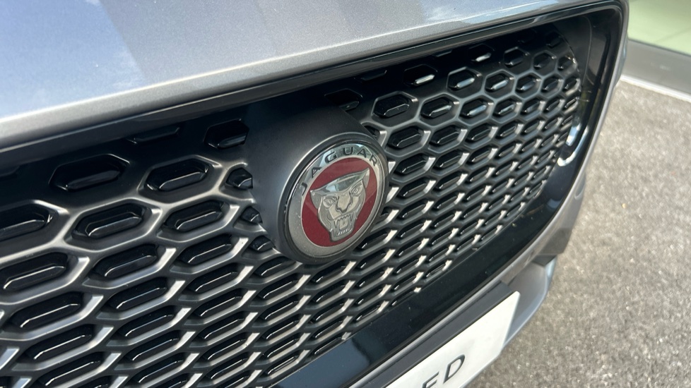 Jaguar I-Pace 294kW EV400 Black 90kWh 5dr Auto [11kW Charger] Electric Estate - Image 20