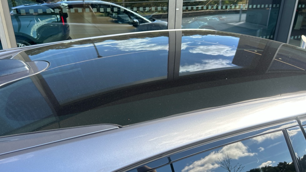 Jaguar I-Pace 294kW EV400 Black 90kWh 5dr Auto [11kW Charger] Electric Estate - Image 25