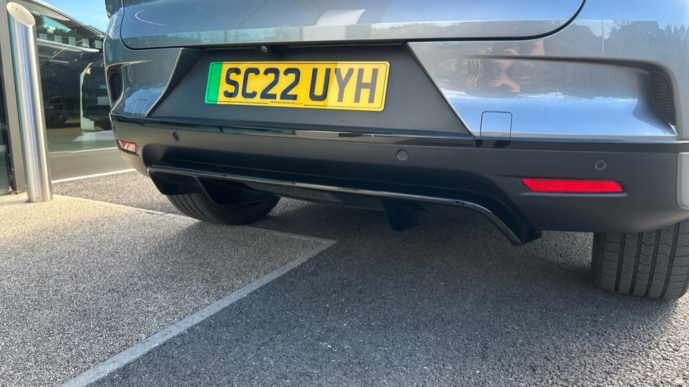 Jaguar I-Pace 294kW EV400 Black 90kWh 5dr Auto [11kW Charger] Electric Estate - Image 28