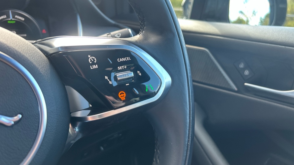 Jaguar I-Pace 294kW EV400 Black 90kWh 5dr Auto [11kW Charger] Electric Estate - Image 42