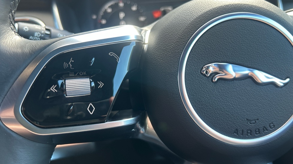Jaguar I-Pace 294kW EV400 Black 90kWh 5dr Auto [11kW Charger] Electric Estate - Image 43