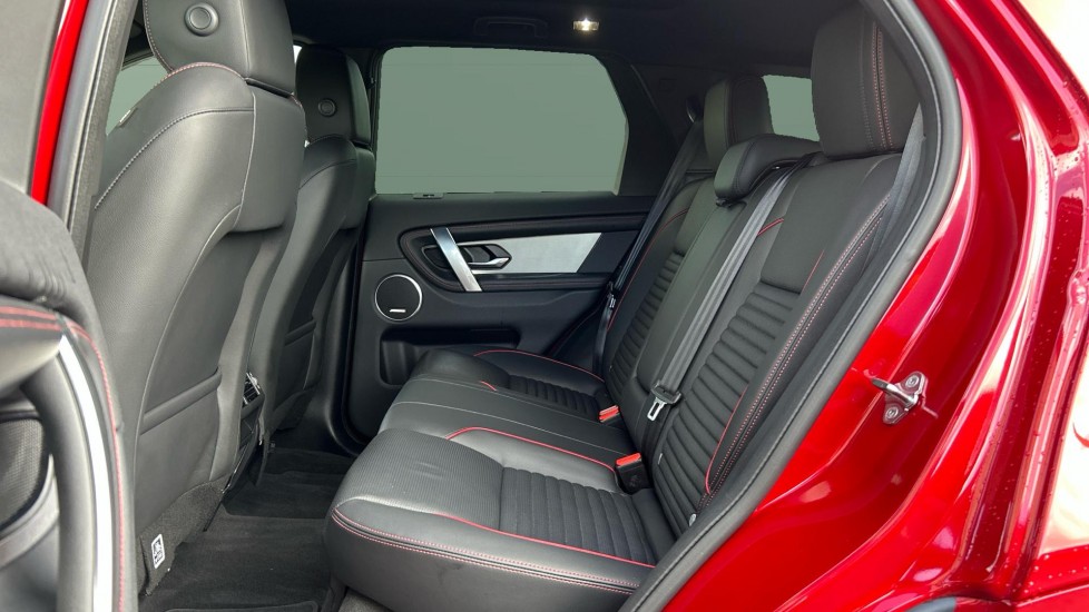 Land Rover Discovery Sport 1.5 P300e R-Dynamic SE 5dr Auto [5 Seat] Station Wagon - Image 4