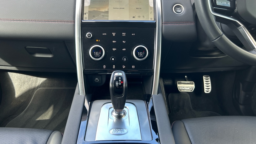 Land Rover Discovery Sport 1.5 P300e R-Dynamic SE 5dr Auto [5 Seat] Station Wagon - Image 14
