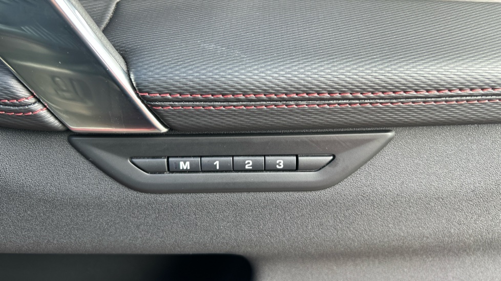 Land Rover Discovery Sport 1.5 P300e R-Dynamic SE 5dr Auto [5 Seat] Station Wagon - Image 38