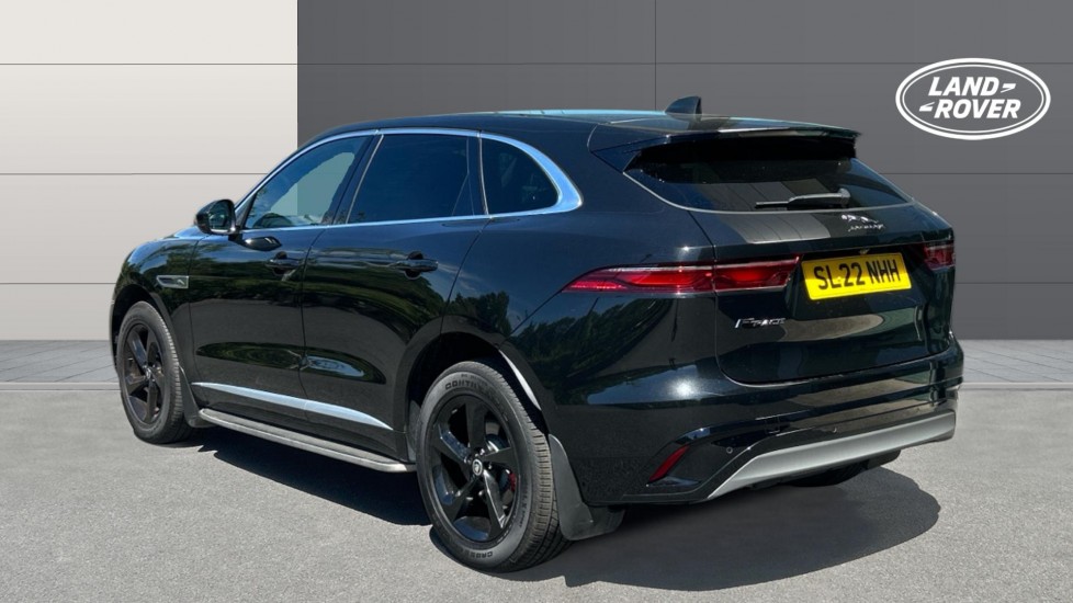 Jaguar F-Pace 2.0 D200 R-Dynamic SE 5dr Auto AWD Diesel Estate - Image 2