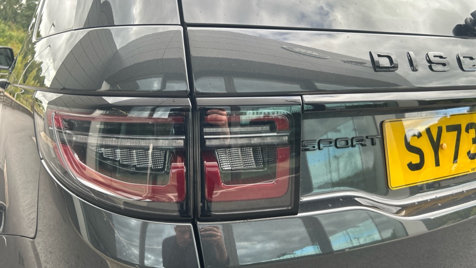 Land Rover Discovery Sport 2.0 D200 Dynamic SE 5dr Auto [7 Seat] Diesel Station Wagon - Image 19