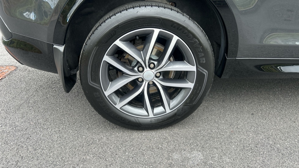 Land Rover Discovery Sport 2.0 D200 Dynamic SE 5dr Auto [7 Seat] Diesel Station Wagon - Image 24
