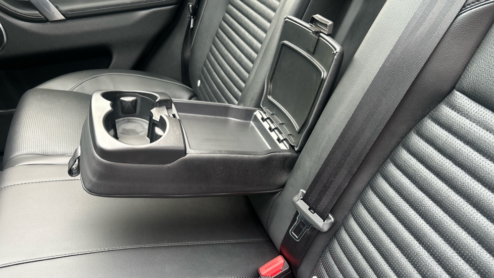 Land Rover Discovery Sport 2.0 D200 Dynamic SE 5dr Auto [7 Seat] Diesel Station Wagon - Image 33