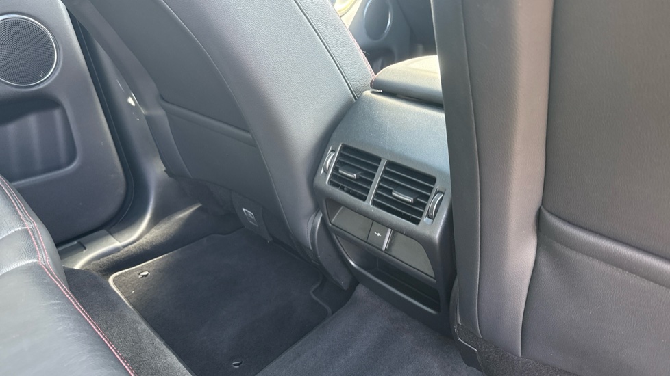 Land Rover Discovery Sport 1.5 P300e R-Dynamic SE 5dr Auto [5 Seat] Station Wagon - Image 18