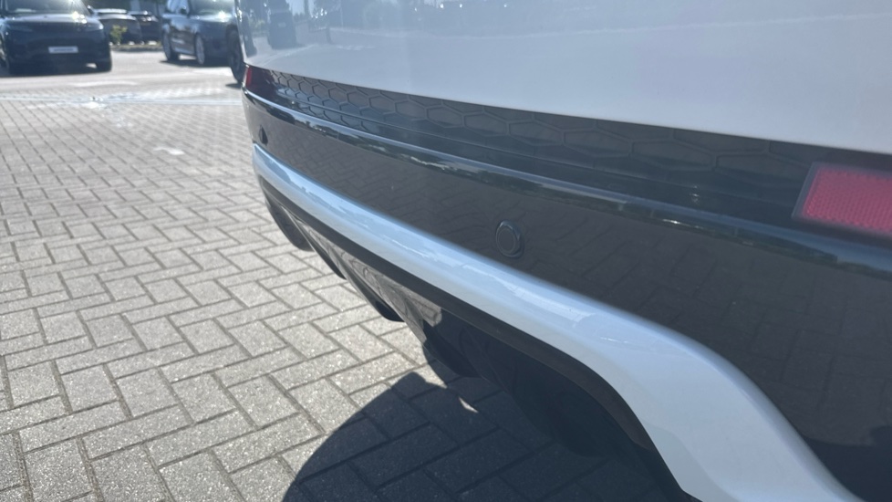 Land Rover Discovery Sport 1.5 P300e R-Dynamic SE 5dr Auto [5 Seat] Station Wagon - Image 29