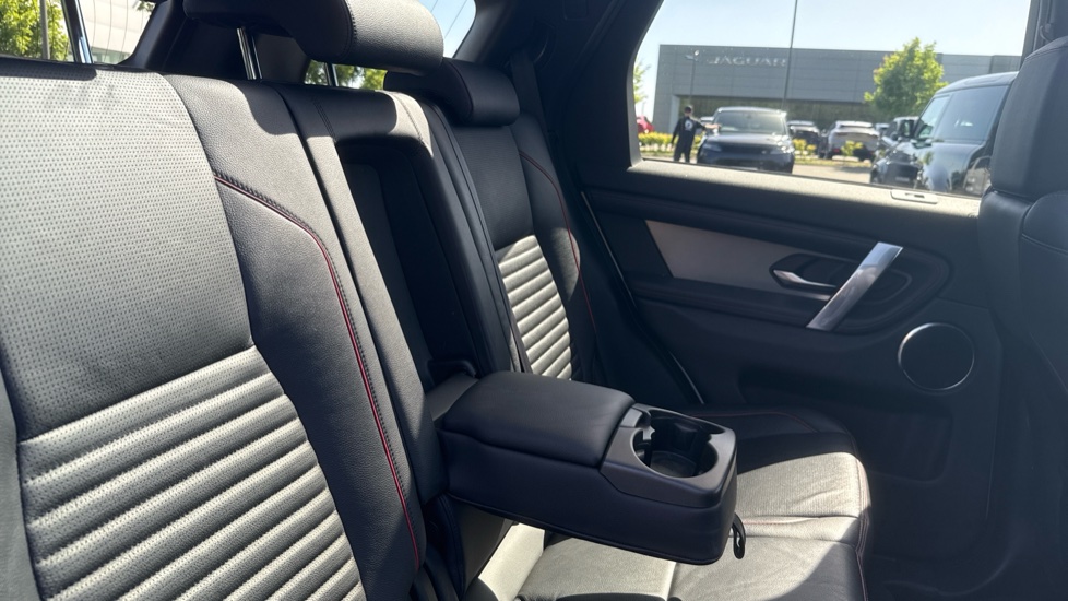 Land Rover Discovery Sport 1.5 P300e R-Dynamic SE 5dr Auto [5 Seat] Station Wagon - Image 38