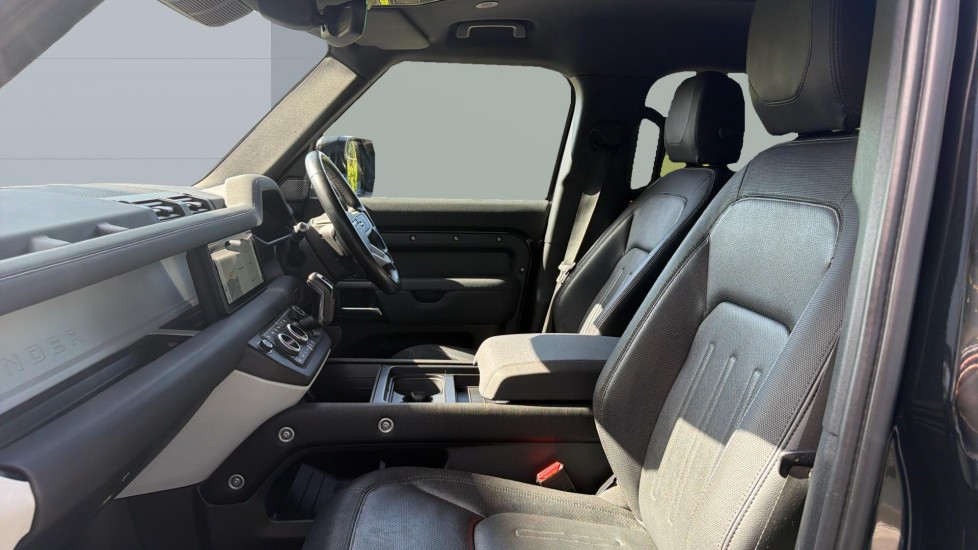 Land Rover Defender 3.0 D250 X-Dynamic S 110 5dr Auto [7 Seat] Diesel Estate - Image 3