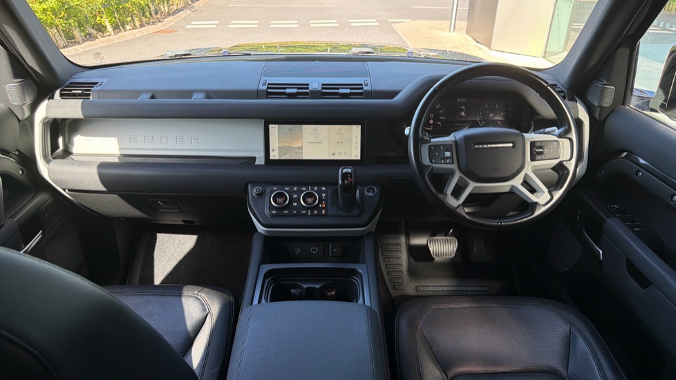 Land Rover Defender 3.0 D250 X-Dynamic S 110 5dr Auto [7 Seat] Diesel Estate - Image 9