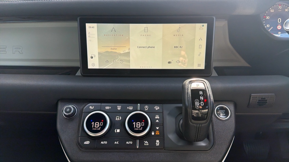 Land Rover Defender 3.0 D250 X-Dynamic S 110 5dr Auto [7 Seat] Diesel Estate - Image 14