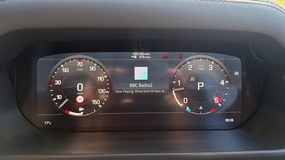 Land Rover Defender 3.0 D250 X-Dynamic S 110 5dr Auto [7 Seat] Diesel Estate - Image 16