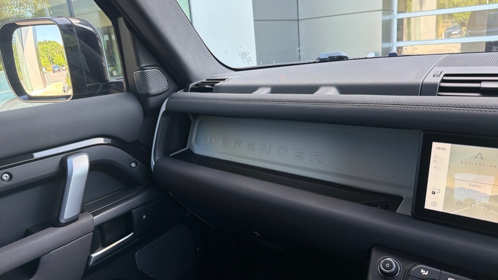 Land Rover Defender 3.0 D250 X-Dynamic S 110 5dr Auto [7 Seat] Diesel Estate - Image 22