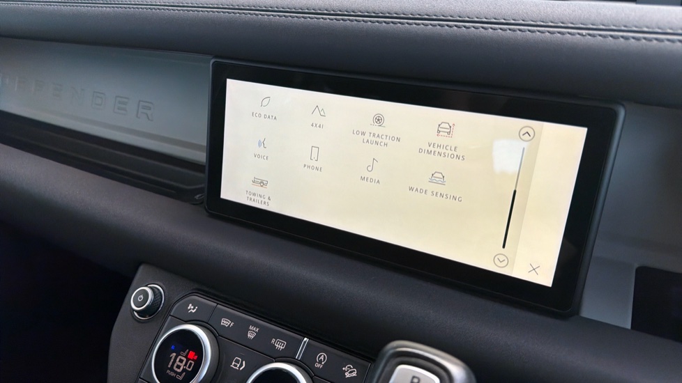Land Rover Defender 3.0 D250 X-Dynamic S 110 5dr Auto [7 Seat] Diesel Estate - Image 31