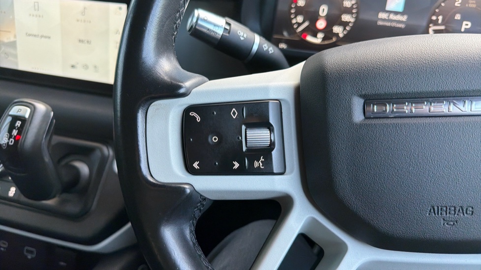 Land Rover Defender 3.0 D250 X-Dynamic S 110 5dr Auto [7 Seat] Diesel Estate - Image 36