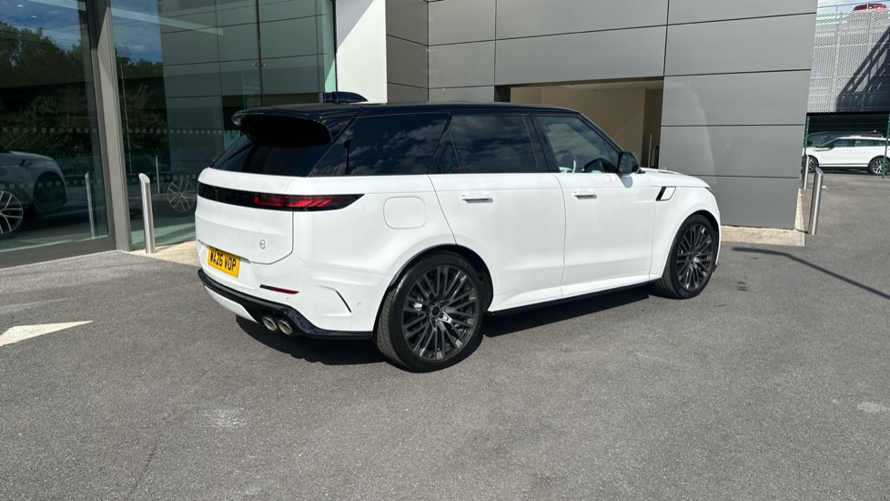 Land Rover Range Rover Sport 4.4 P635 V8 SV 5dr Auto Petrol Estate - Image 26