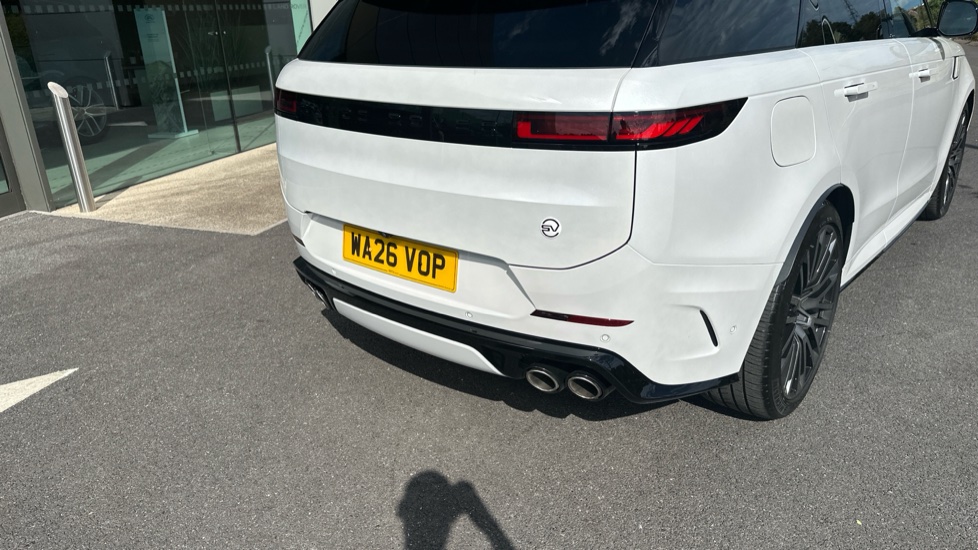 Land Rover Range Rover Sport 4.4 P635 V8 SV 5dr Auto Petrol Estate - Image 27