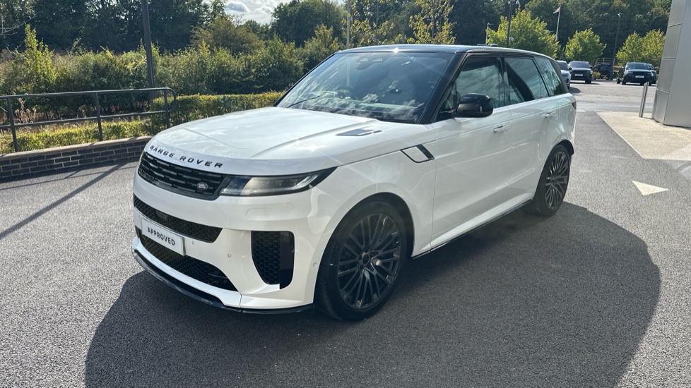 Land Rover Range Rover Sport 4.4 P635 V8 SV 5dr Auto Petrol Estate - Image 32