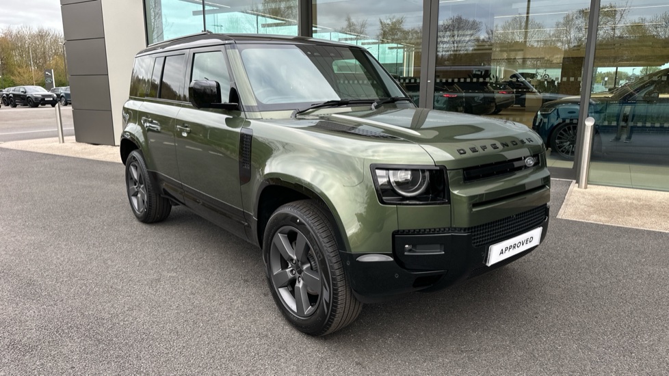 Land Rover Defender 3.0 D250 X-Dynamic HSE 110 5dr Auto Diesel Estate - Image 20