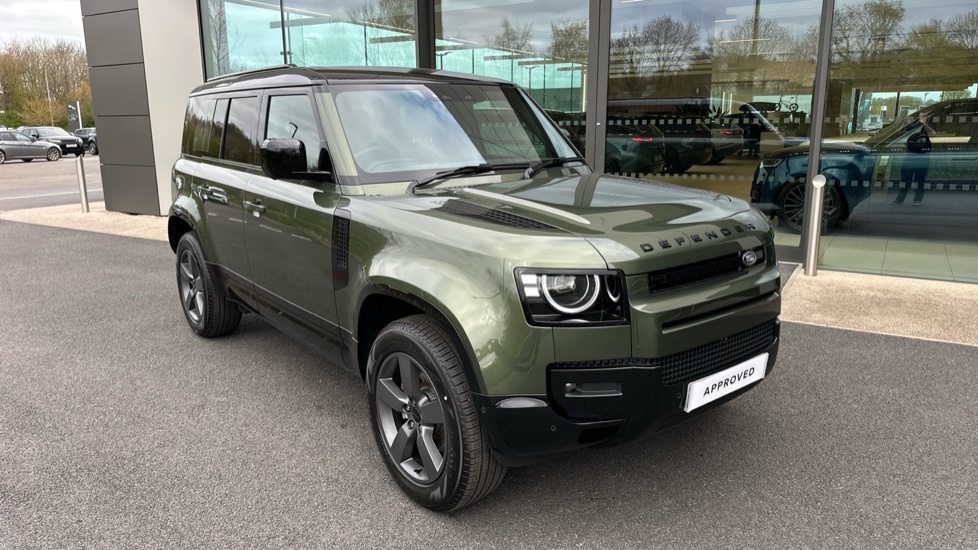 Land Rover Defender 3.0 D250 X-Dynamic HSE 110 5dr Auto Diesel Estate - Image 46