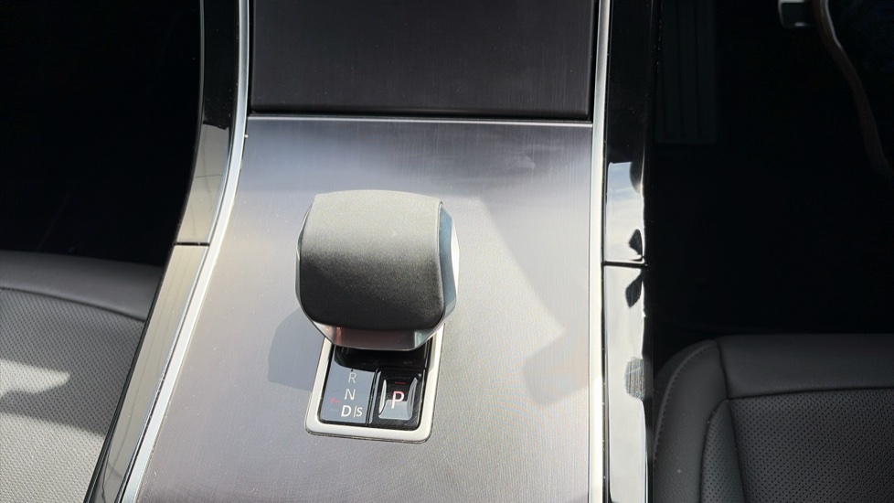 Land Rover Range Rover Evoque 2.0 D200 Edition 5dr Auto Diesel Hatchback - Image 13