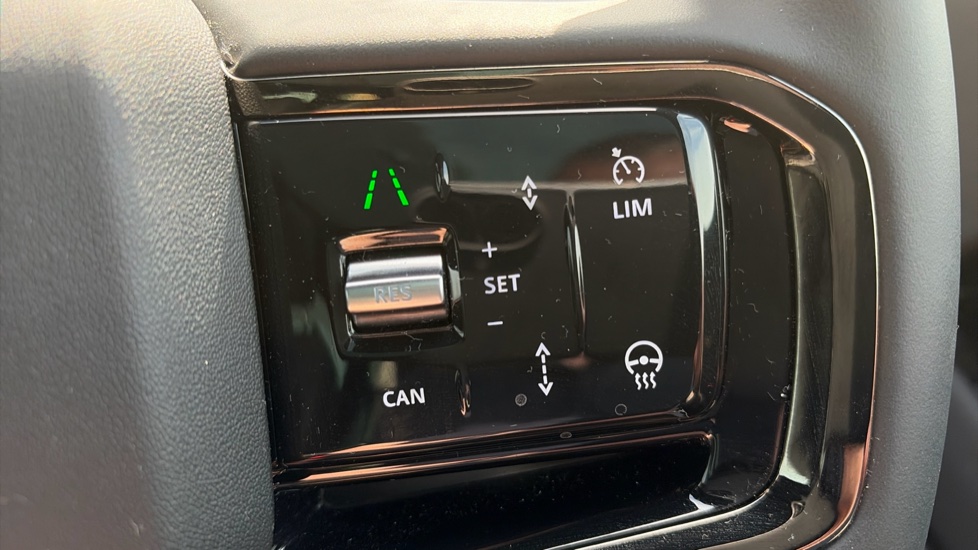 Land Rover Range Rover Evoque 2.0 D200 Edition 5dr Auto Diesel Hatchback - Image 22