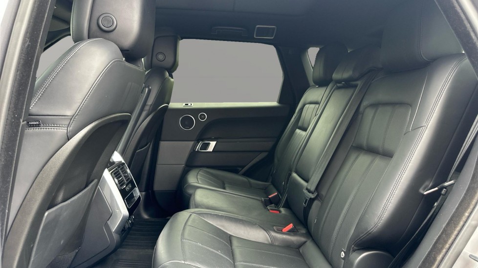 Land Rover Range Rover Sport 2.0 P400e HSE Dynamic 5dr Auto Estate - Image 4