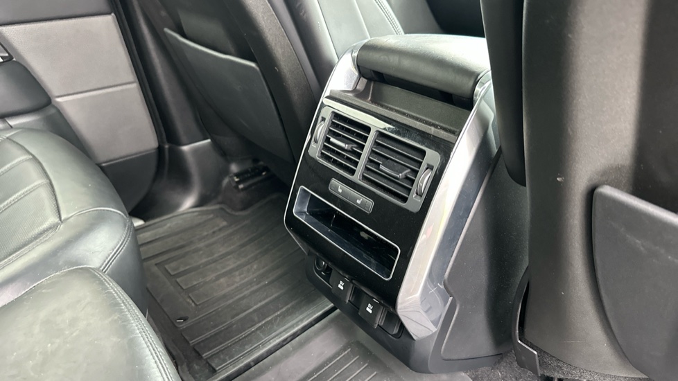 Land Rover Range Rover Sport 2.0 P400e HSE Dynamic 5dr Auto Estate - Image 18