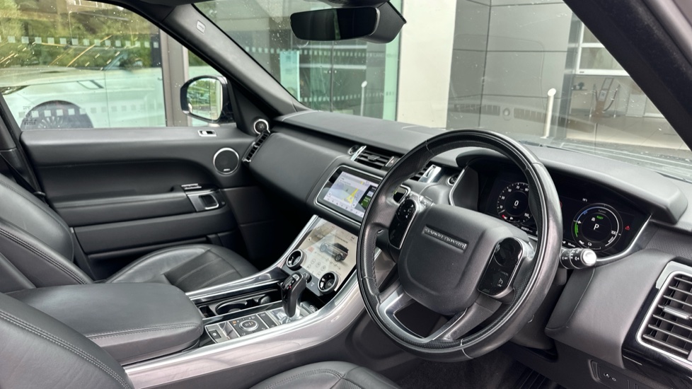 Land Rover Range Rover Sport 2.0 P400e HSE Dynamic 5dr Auto Estate - Image 30
