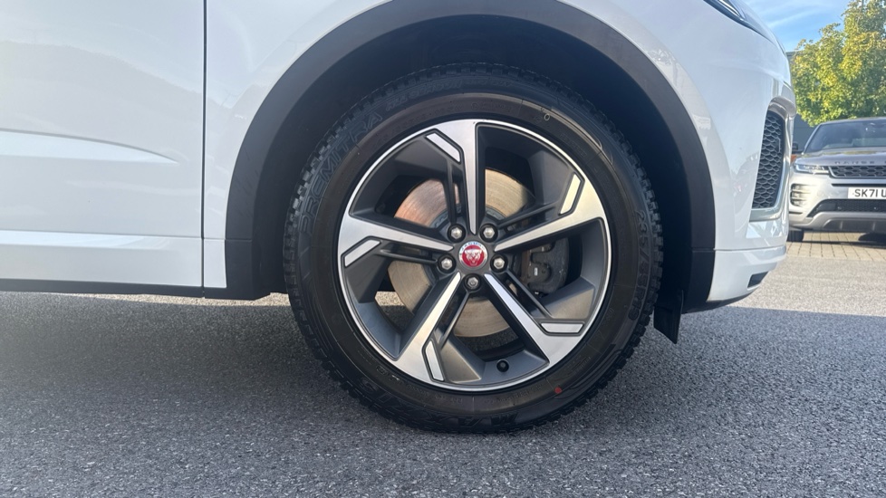Jaguar E-Pace 2.0 D165 R-Dynamic SE 5dr Auto Diesel Estate - Image 8