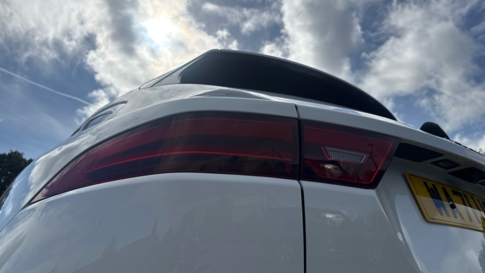 Jaguar E-Pace 2.0 D165 R-Dynamic SE 5dr Auto Diesel Estate - Image 19